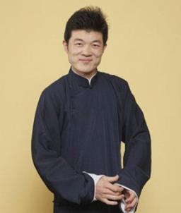 李国靖